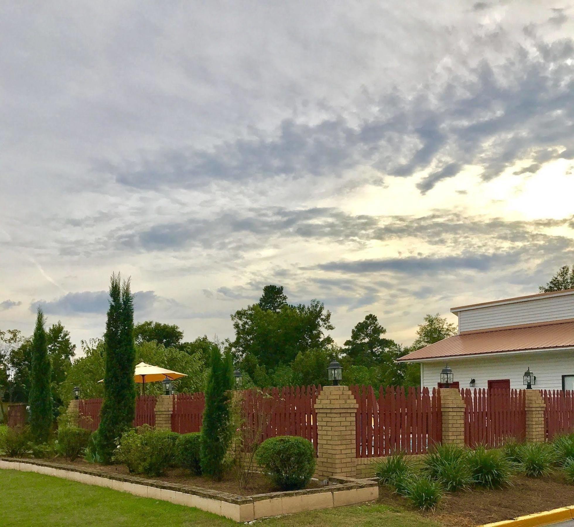 Days Inn By Wyndham Lake City Exterior foto