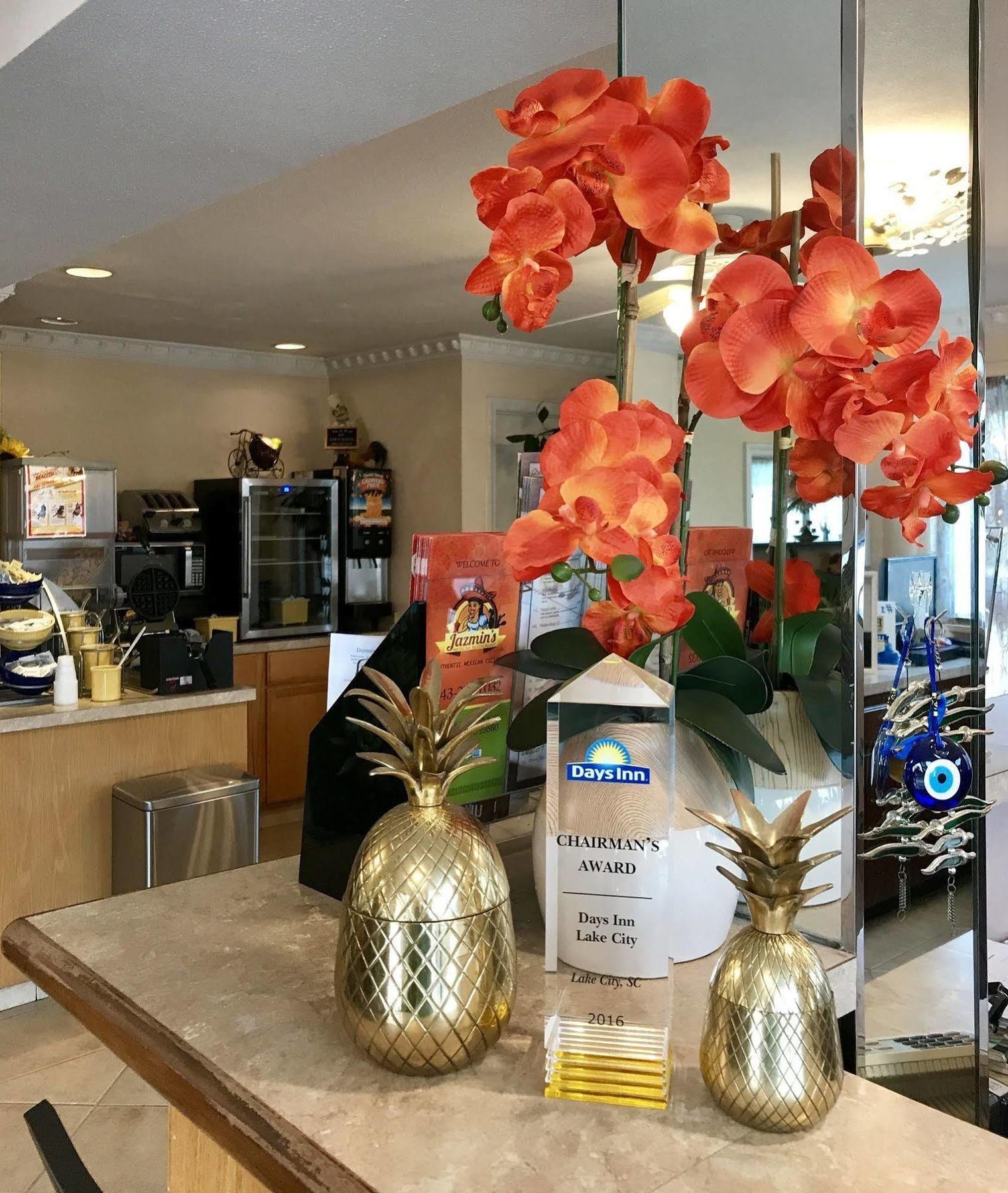 Days Inn By Wyndham Lake City Exterior foto